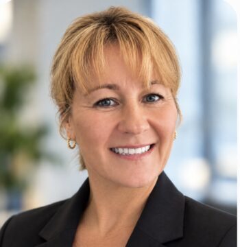 Photo of Sarah Warren