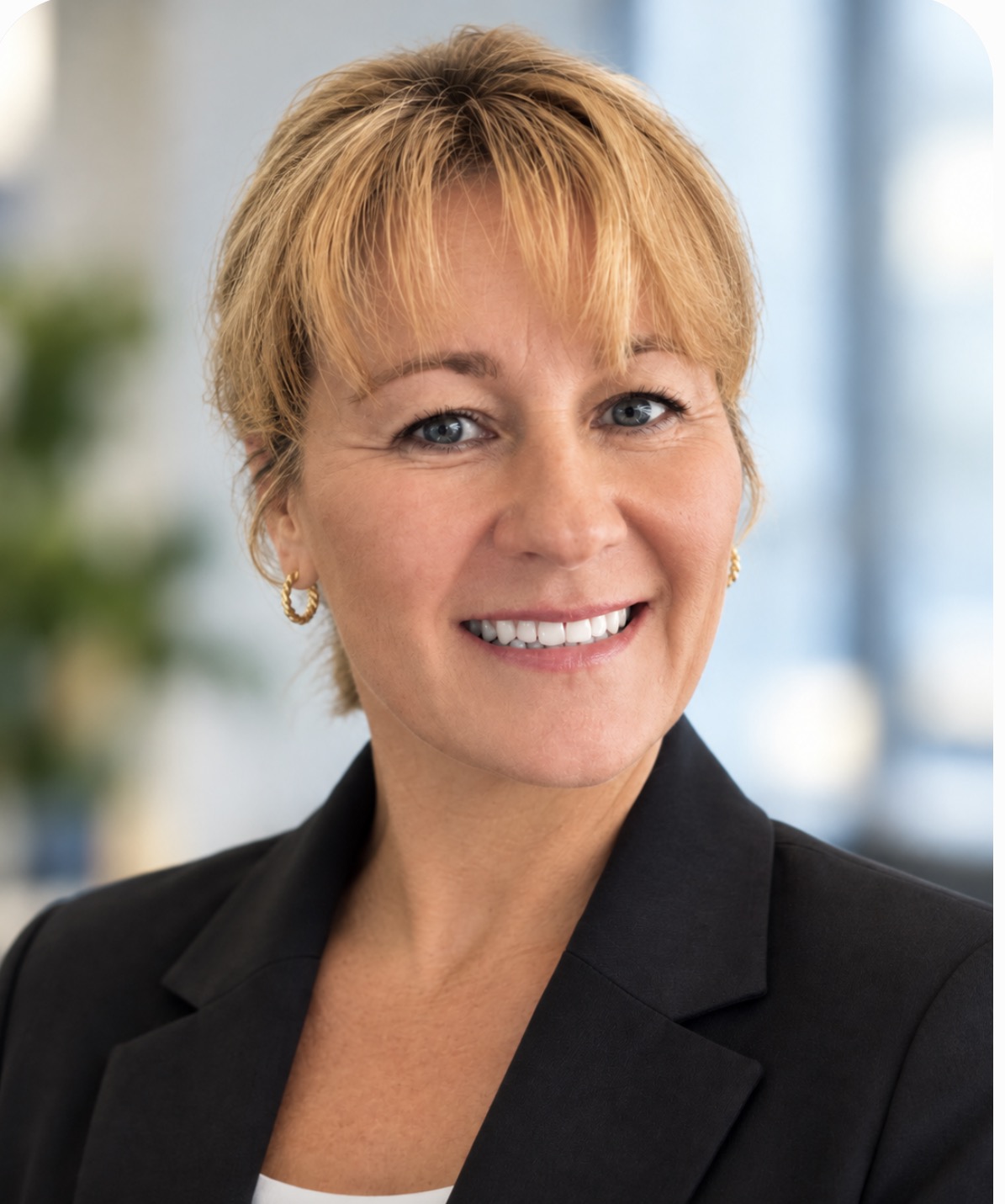 Photo of Sarah Warren